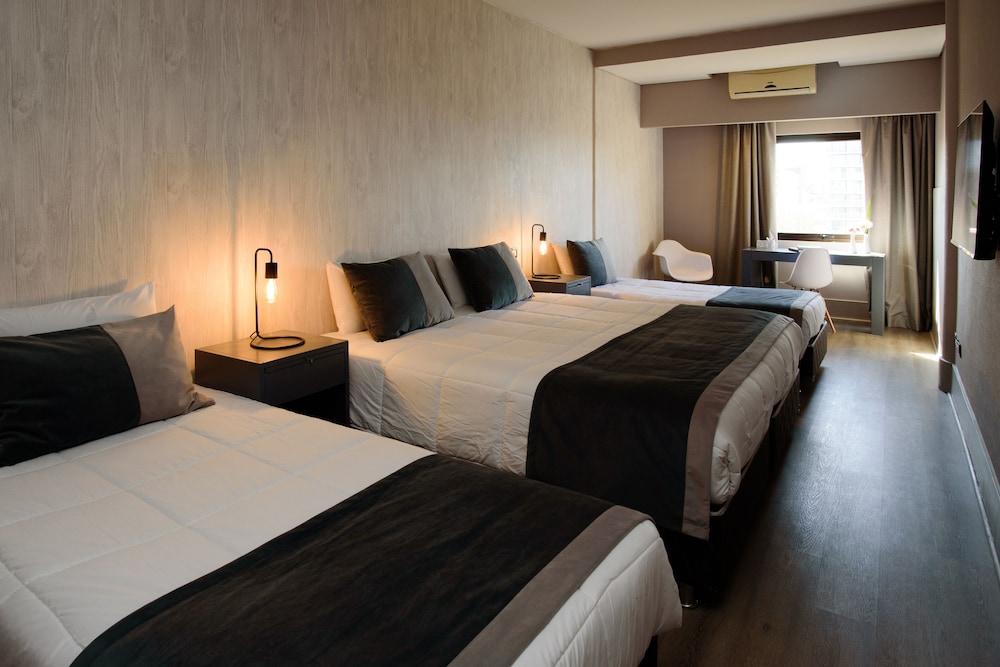 Room, Quadruple, Double and Twin Beds