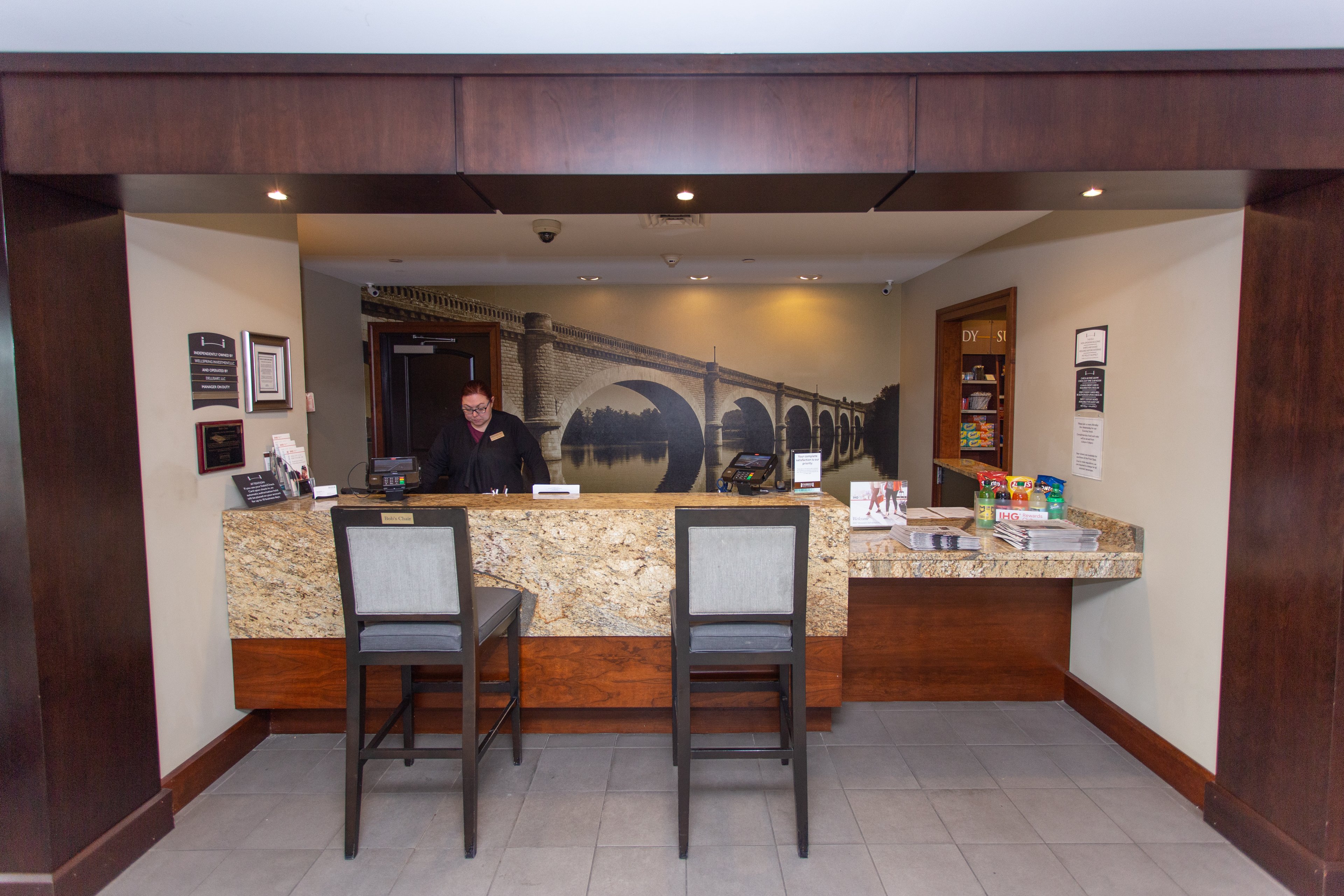 STAYBRIDGE SUITES BOWLING GREEN 40/68