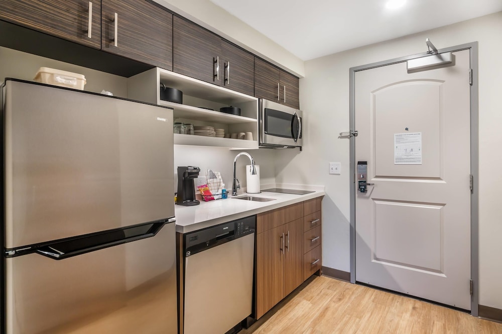 MainStay Suites Fort Myers East I-75 14/52