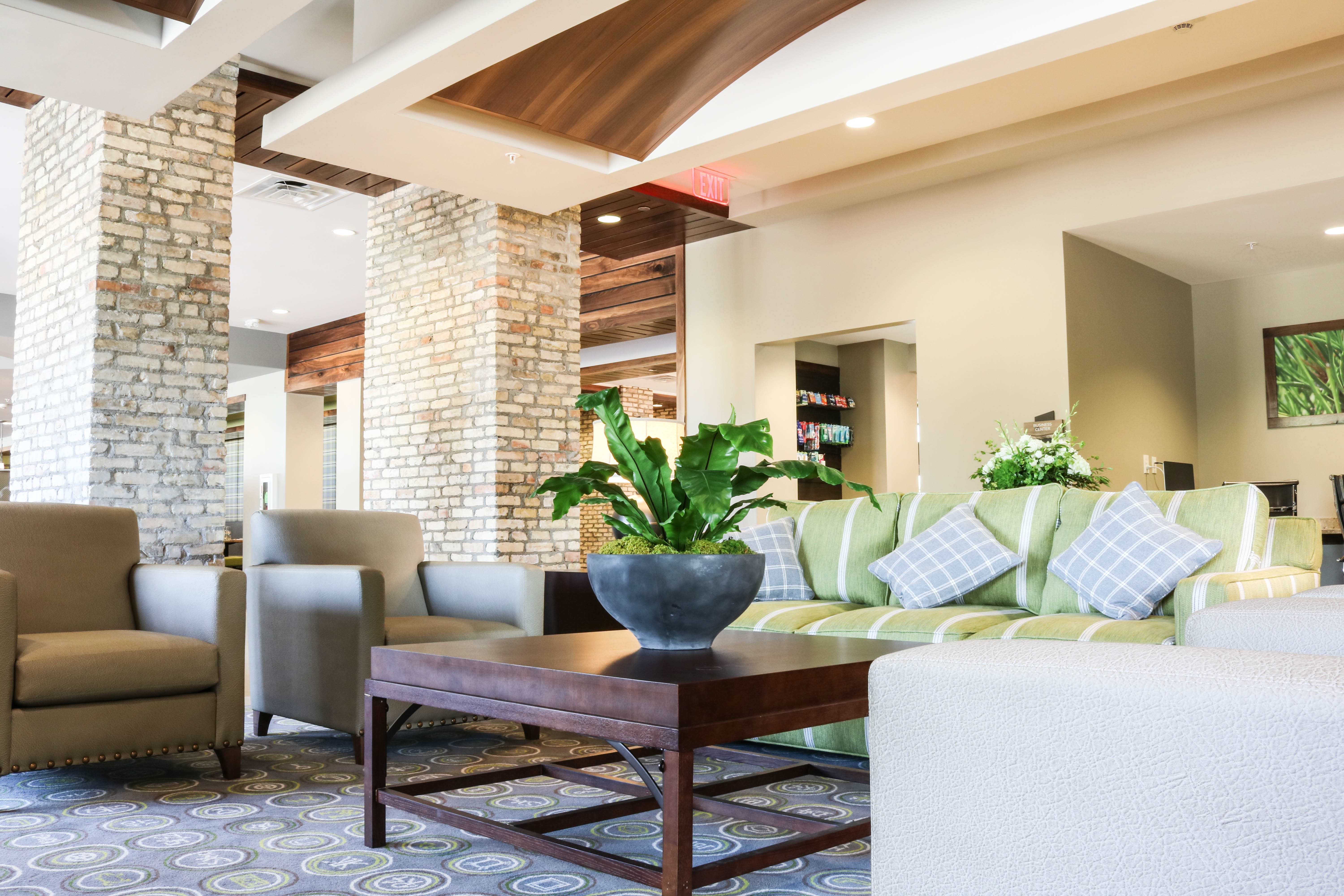 HOTEL INDIGO TRAVERSE CITY 54/78