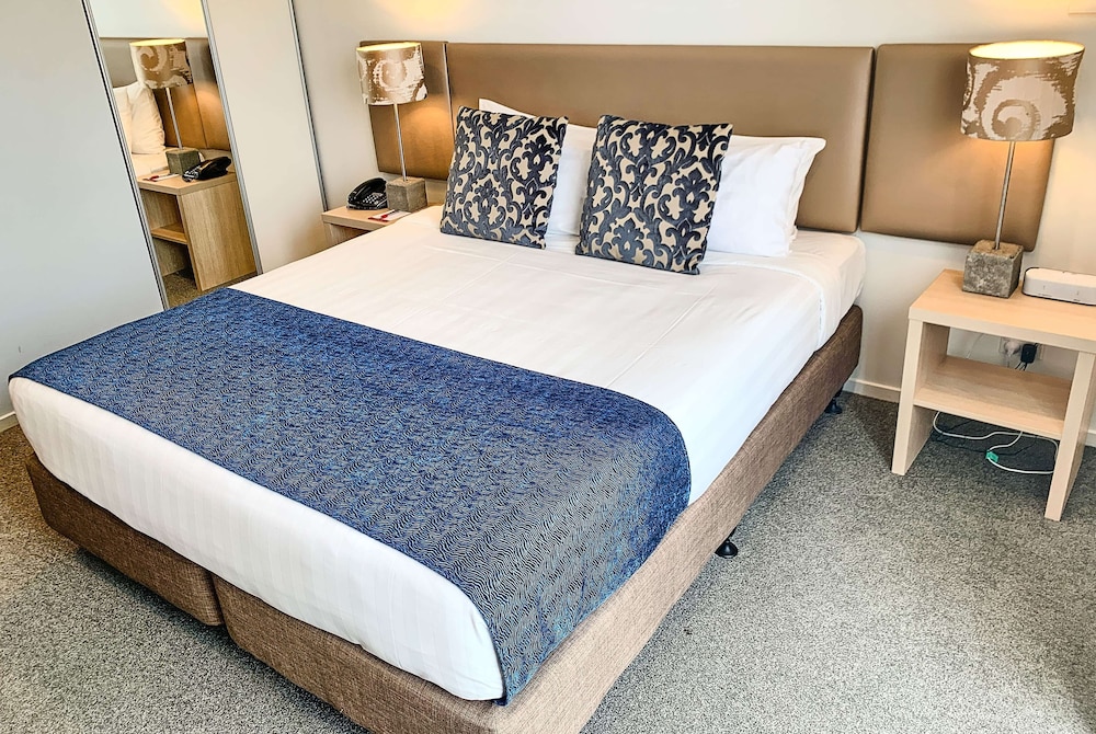 Ramada Suites by Wyndham Albany 9/59