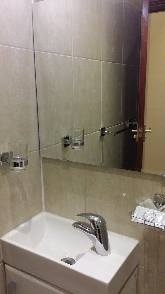 Notting Hill Gate Hotel 36/38