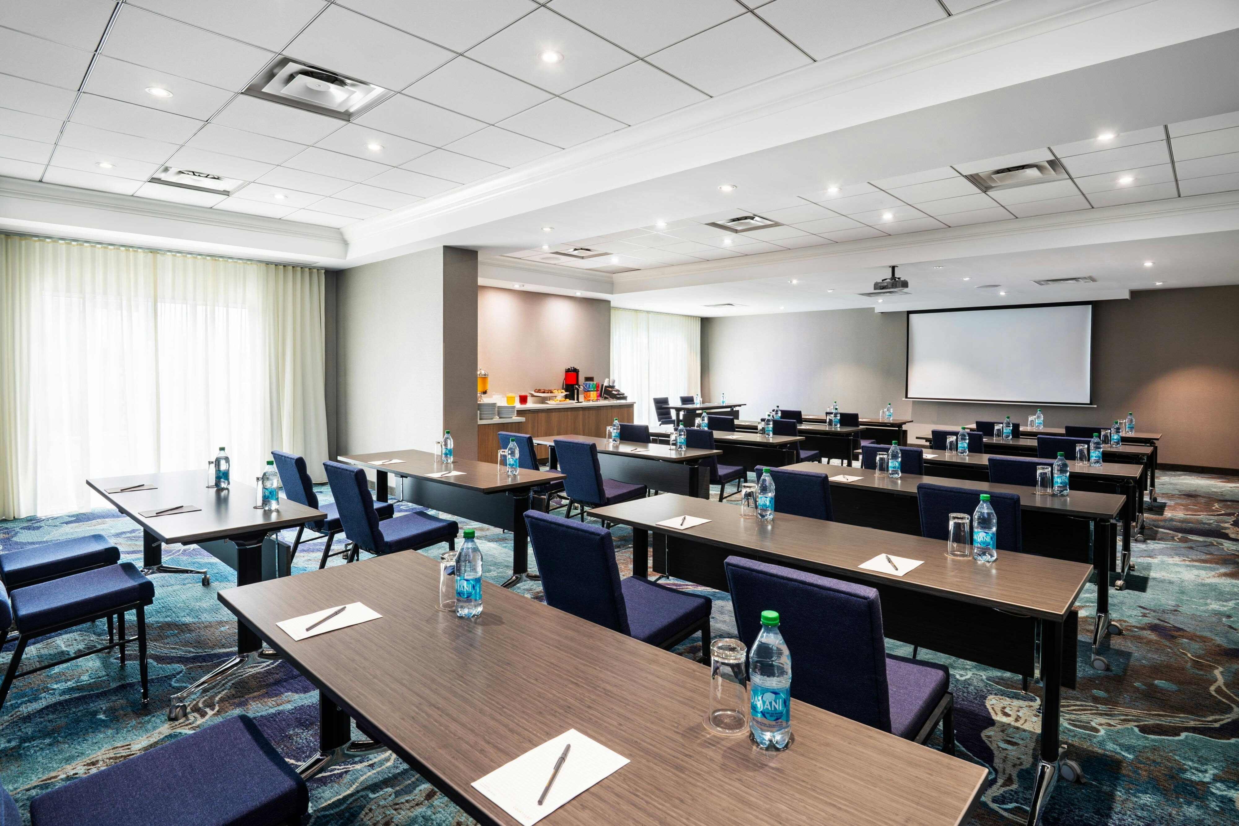 Courtyard Marriott Toronto Airport 48/56