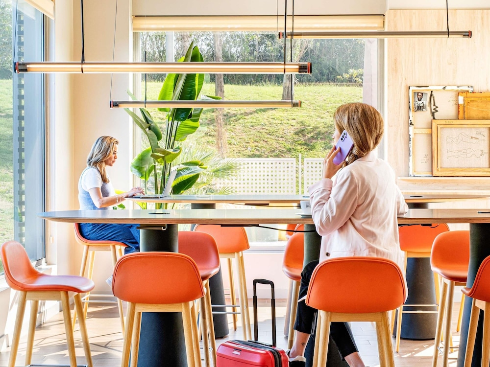 ibis Styles Barcelona Sant Joan Despi 53/69