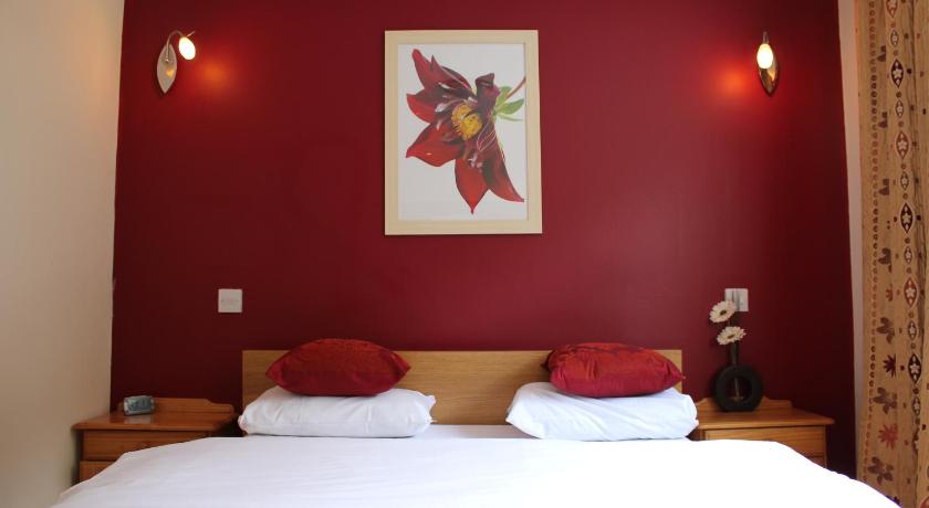 REMARC GUEST HOUSE 3/33