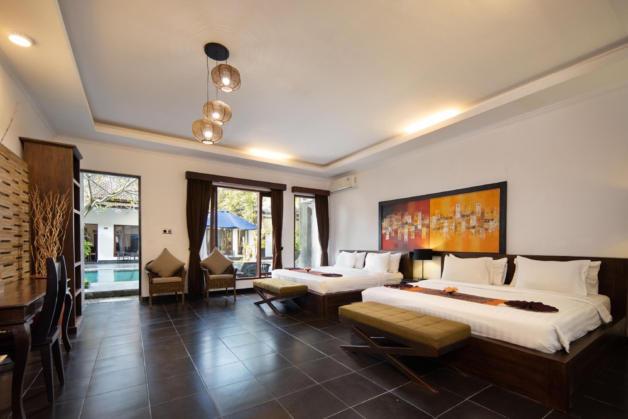 Family, 2 King Beds, Pool Access