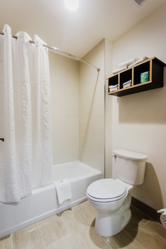 Palacio Royale Inn Boutique 45/51