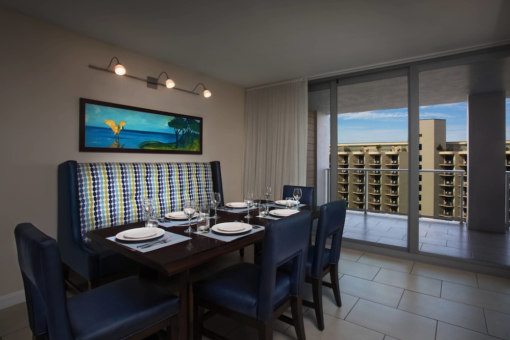 Marriott S Crystal Shores 25/26