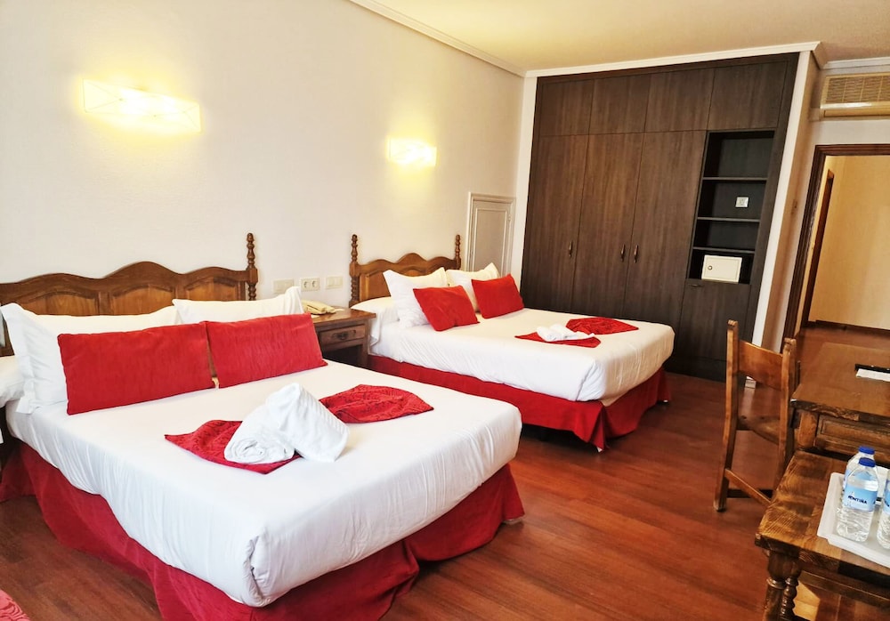 Classic, Quadruple, 4 Beds