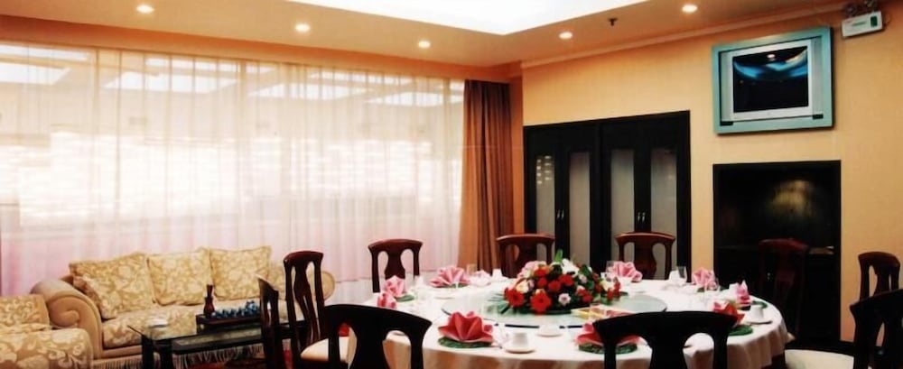 XI'AN HOTEL 41/50