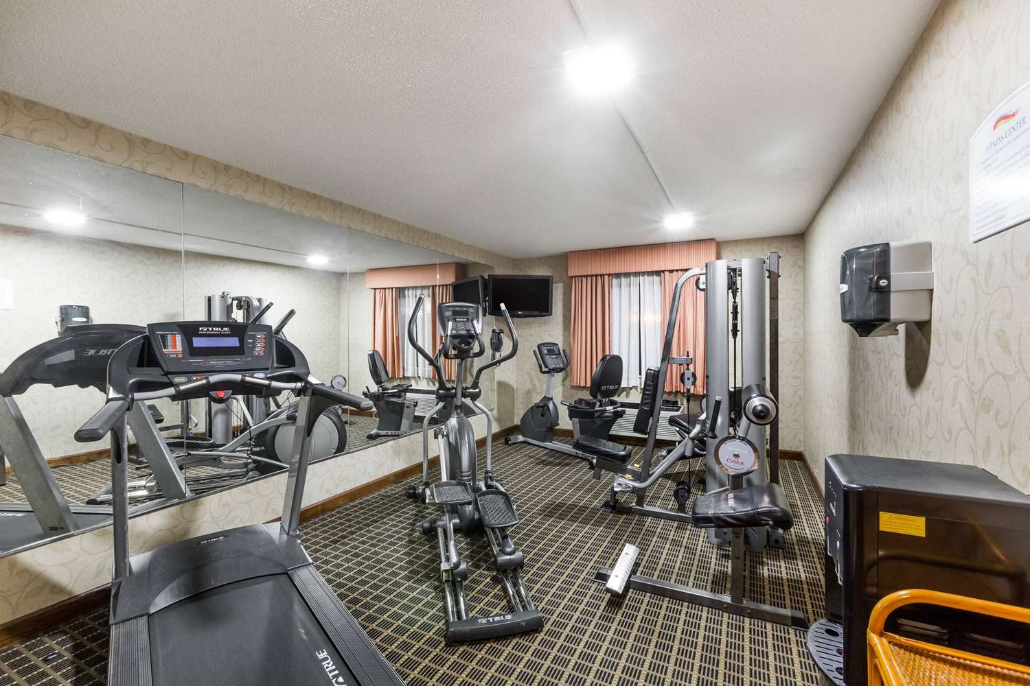 Baymont By Wyndham Louisville South I 65 17/33