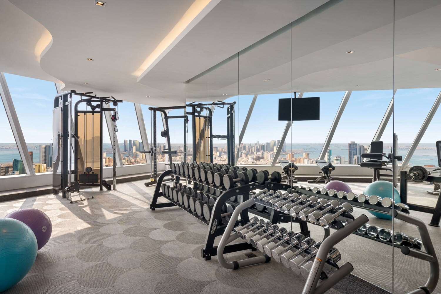 Wyndham Grand Manama 35/64