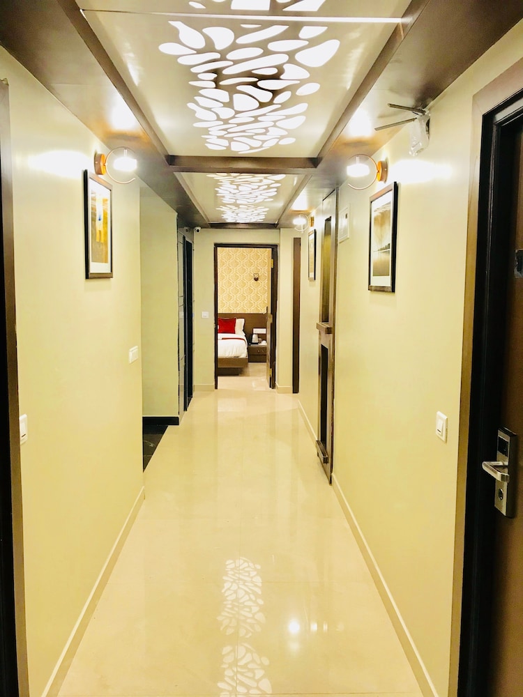 Regalia Inn & Suites 5/37