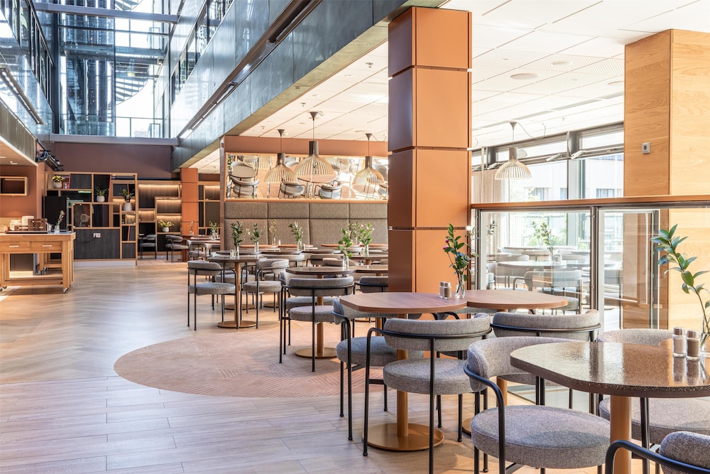 restaurant cafeteria