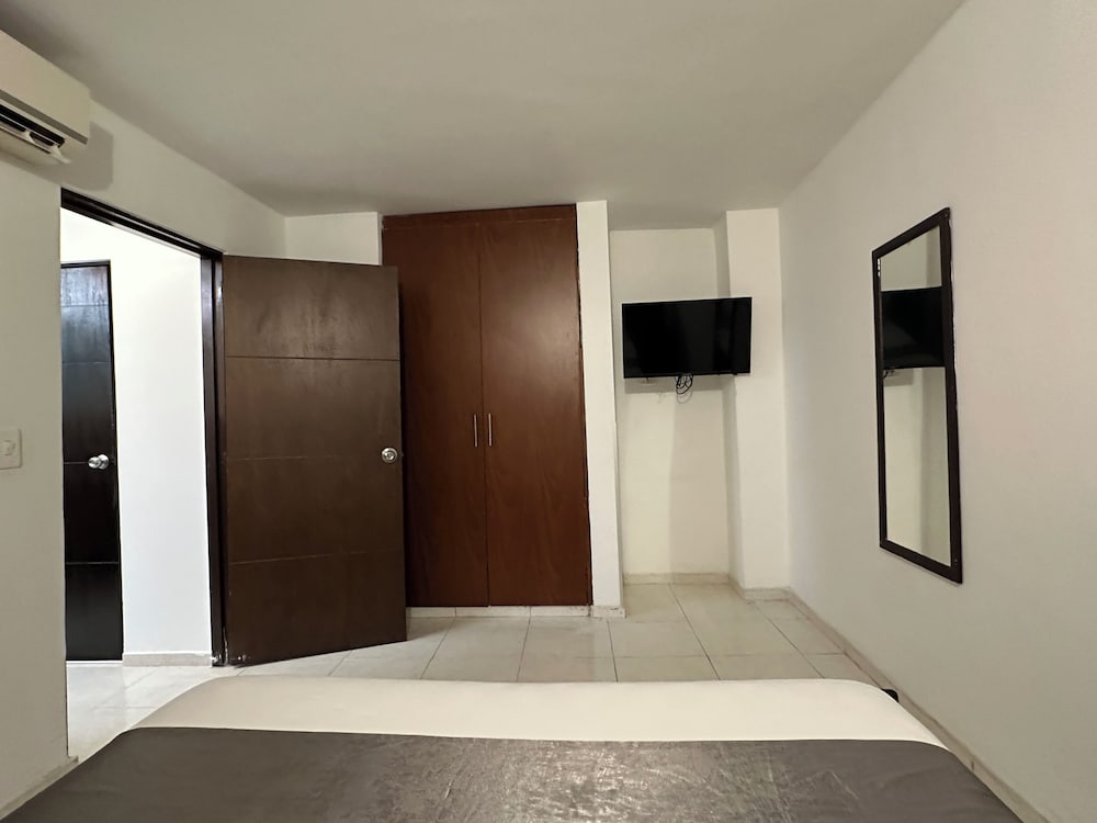 Hotel Roosevelt Plaza 29/55