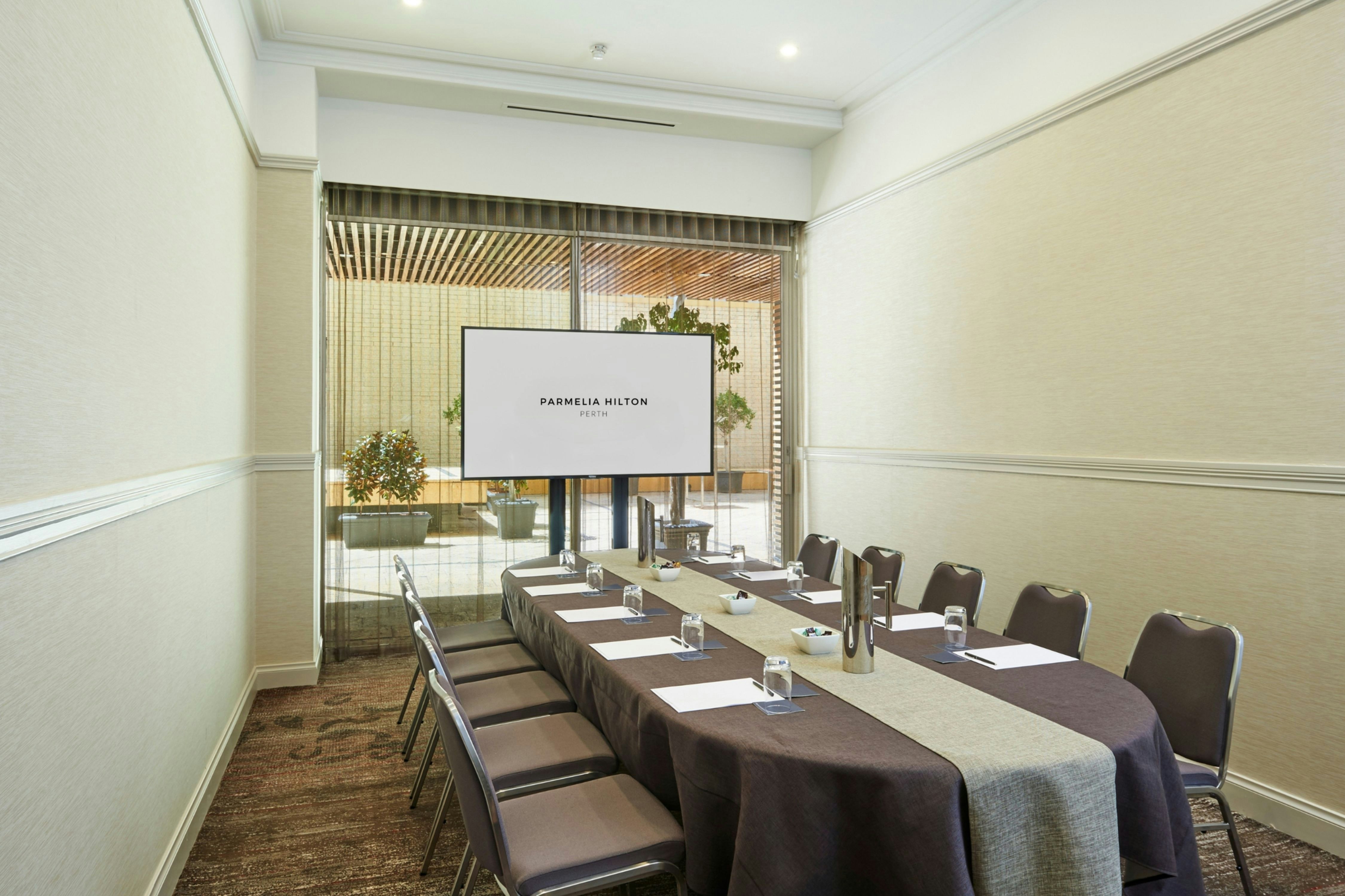 Parmelia Hilton 61/65