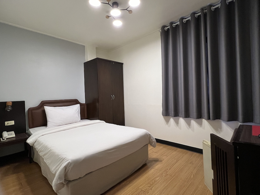 ECONOMY, SINGLE, SINGLE BED