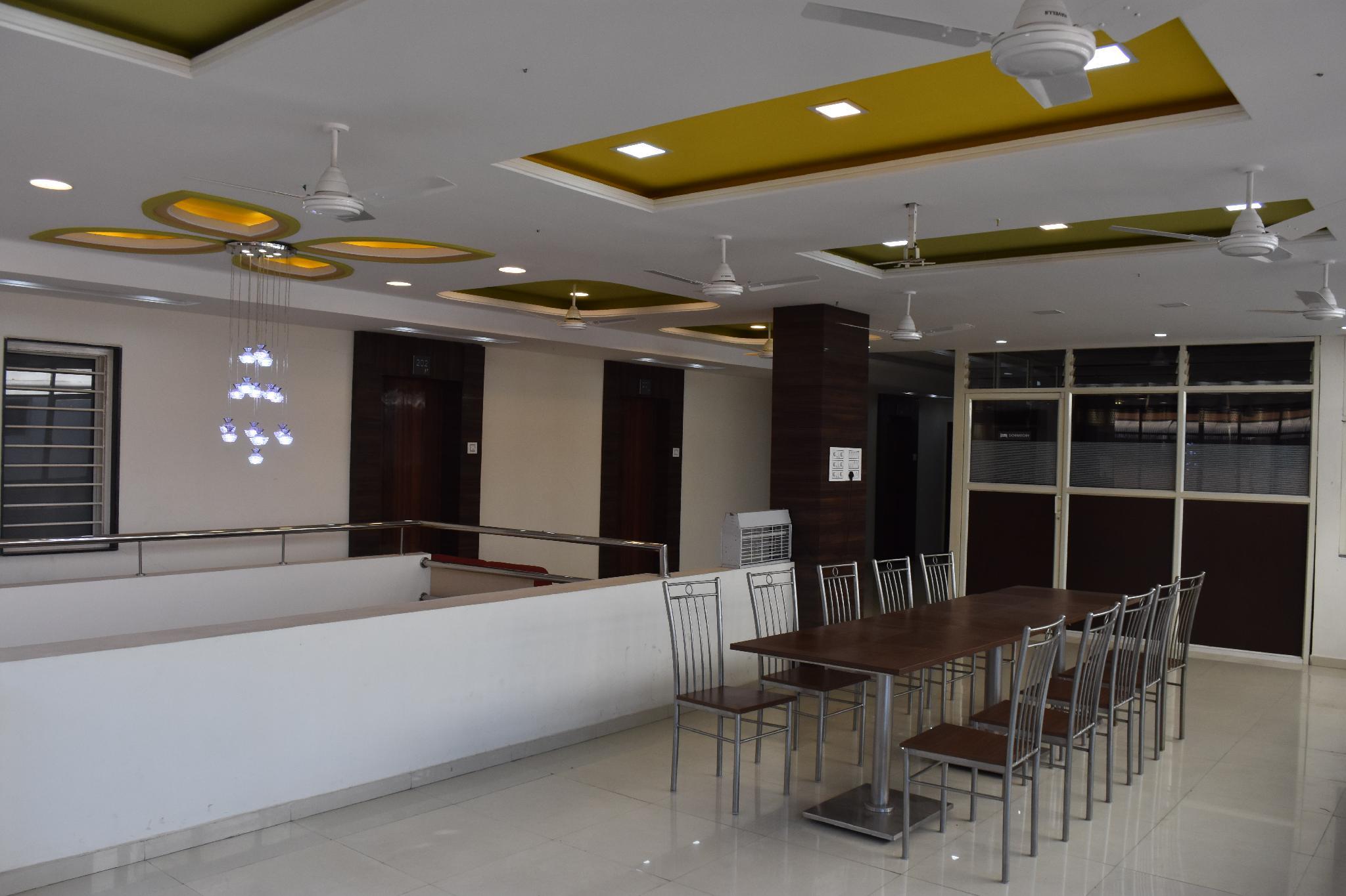 Hotel Royal Treat Kolahpur 15/21