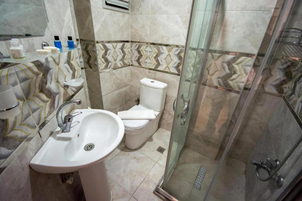 Altun Hotel 39/40