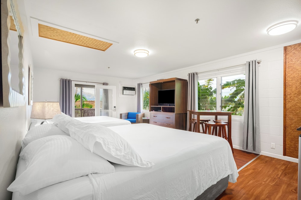 Paradise Bay Resort 16/74