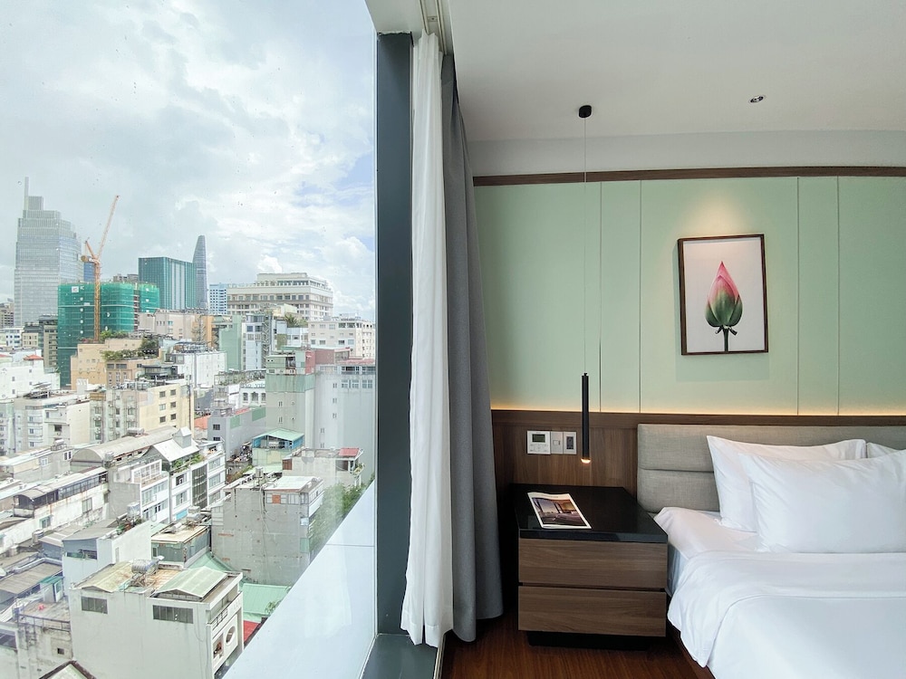 Signature By M Village Le Thanh Ton, a brand of Modern Village Lifestyle 23/59