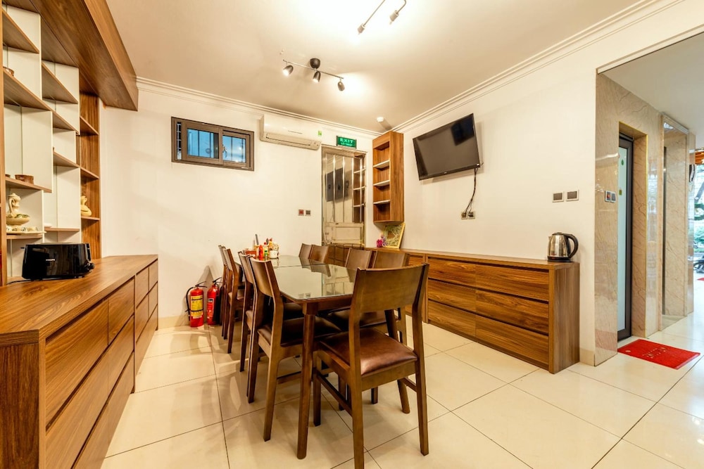 Oyo 133 Westlake Tay Ho Hotel 38/49