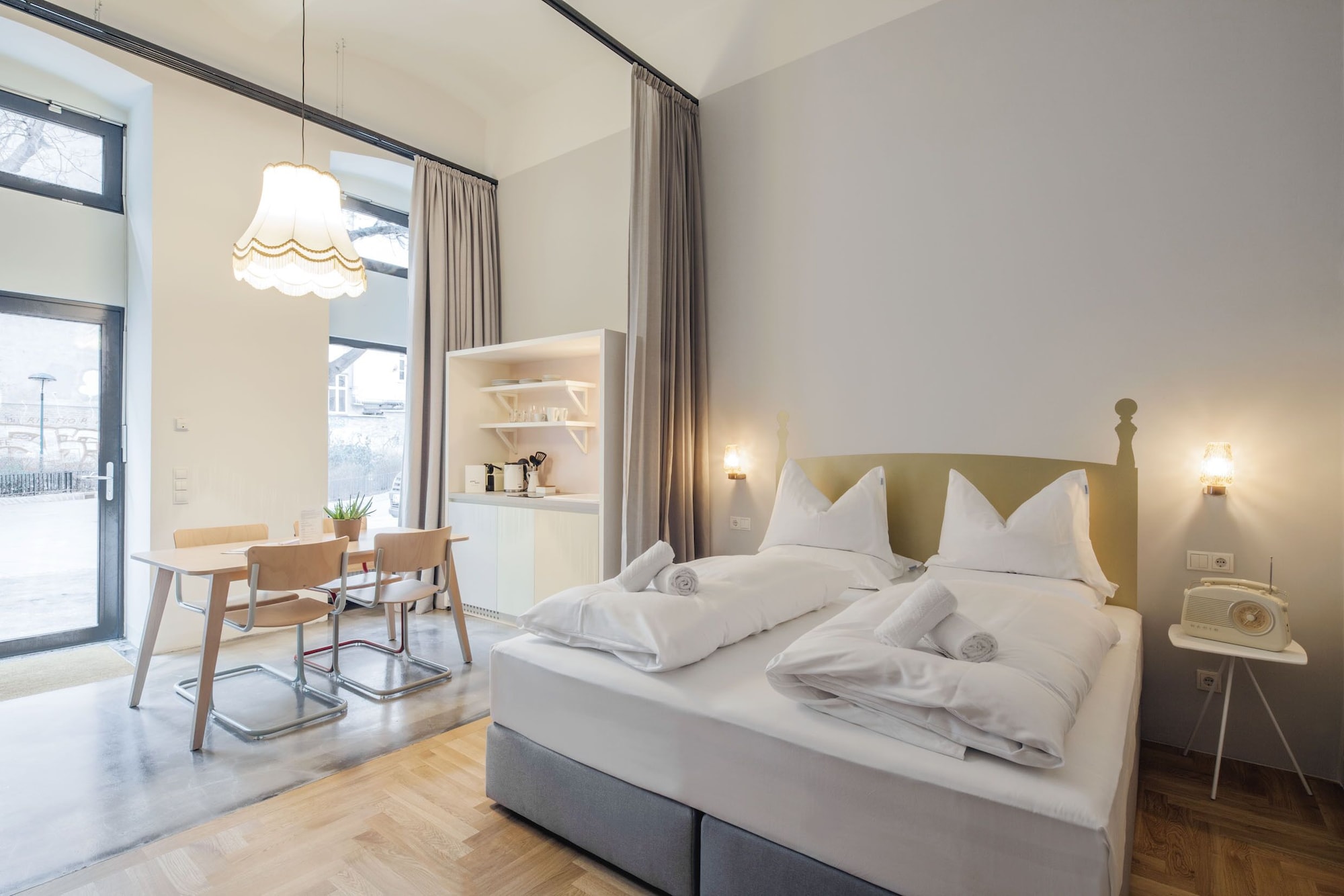 Street, Suite, King Bed