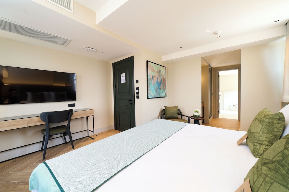 جناح بسرير كينج، The Wings Hotels Pera 2/6