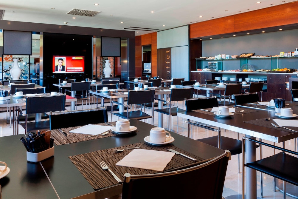Ac Hotel Sevilla Forum 17/28