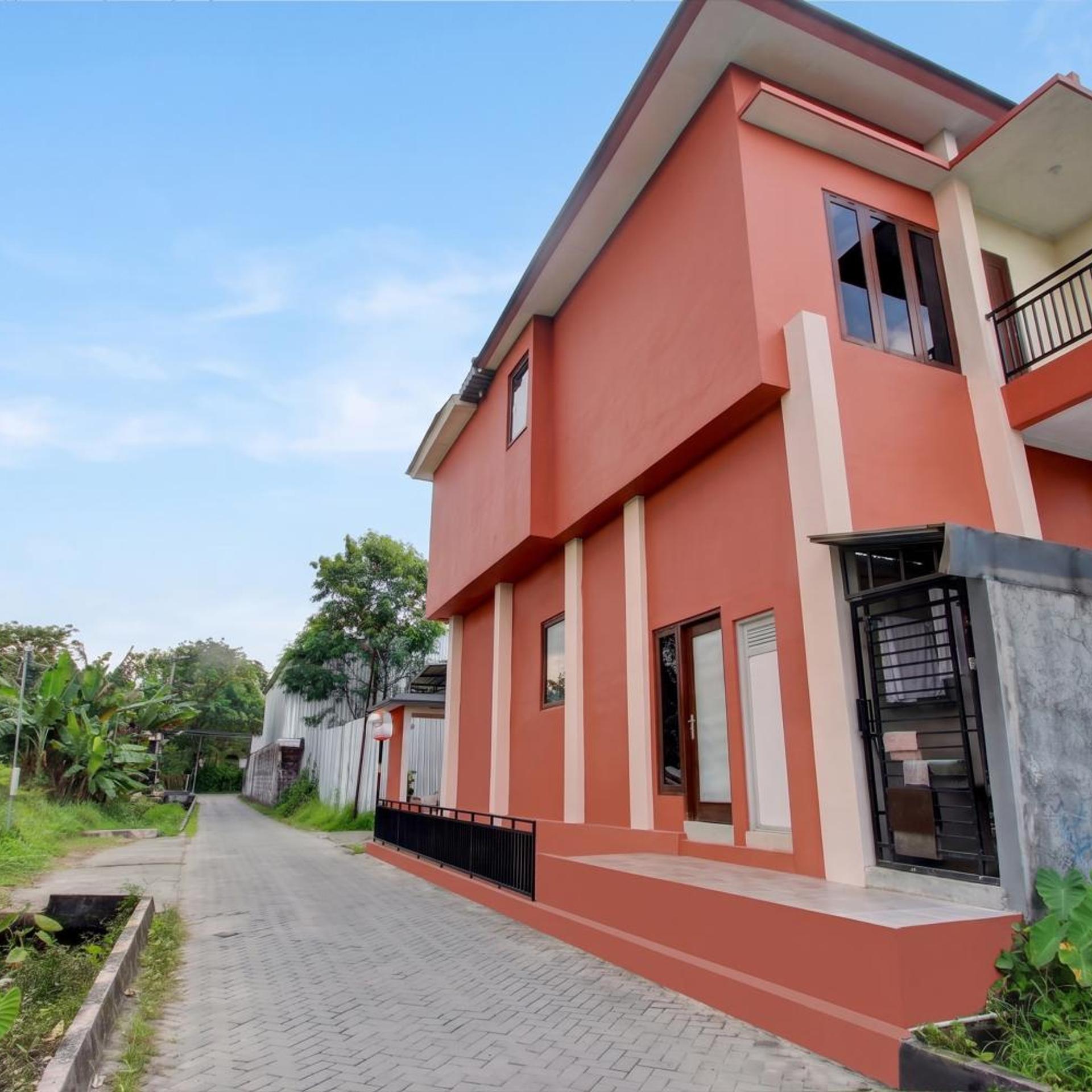 Collection O near Plaza Ambarukmo formerly Artha Ambarukmo Exclusive in Catur Tunggal