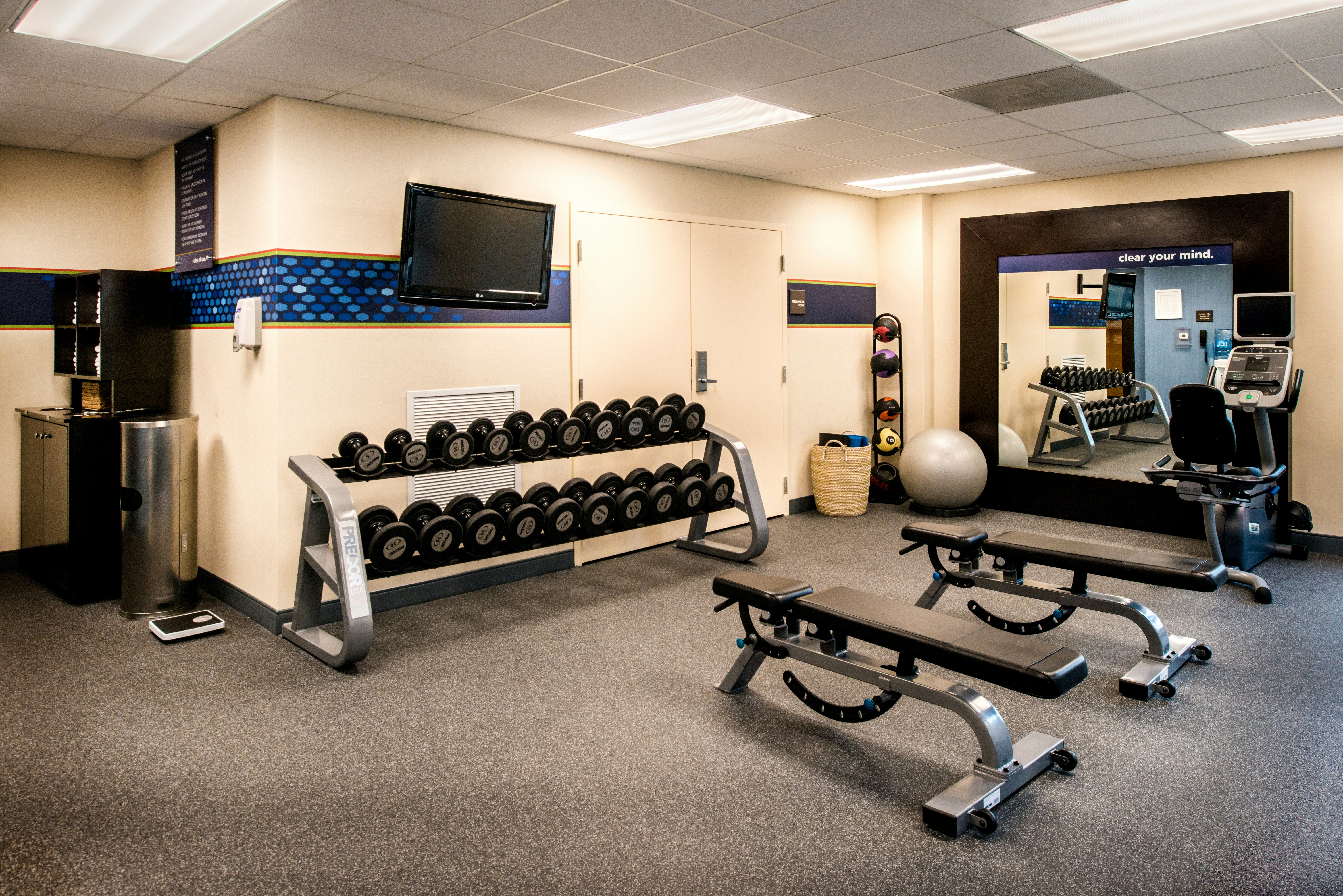 Hampton Inn & Suites National Harbor/Alexandria Area 25/43