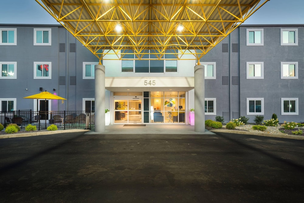 Studio Z, an Ascend Collection Hotel 56/65