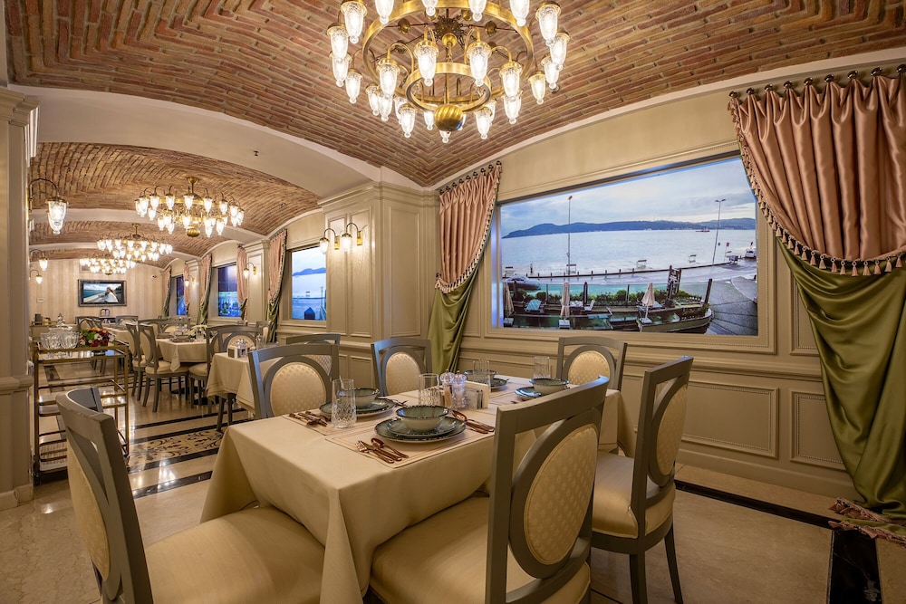 Mfb My Finest Bosphorus Hotel Tarabya 52/60