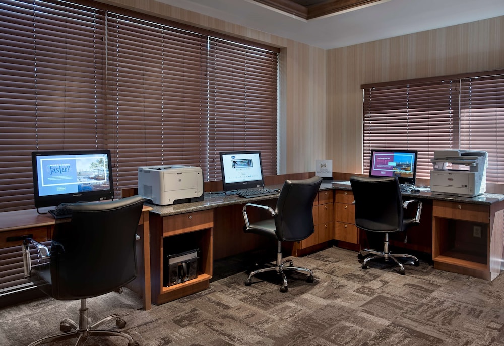 Hampton Inn Boston Logan Airport 34/38