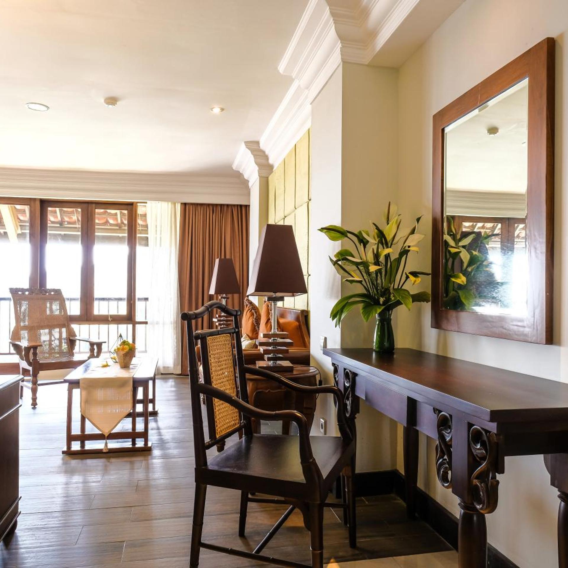 The Grand Hill Bistro Cafe Resort Hotel 38/57