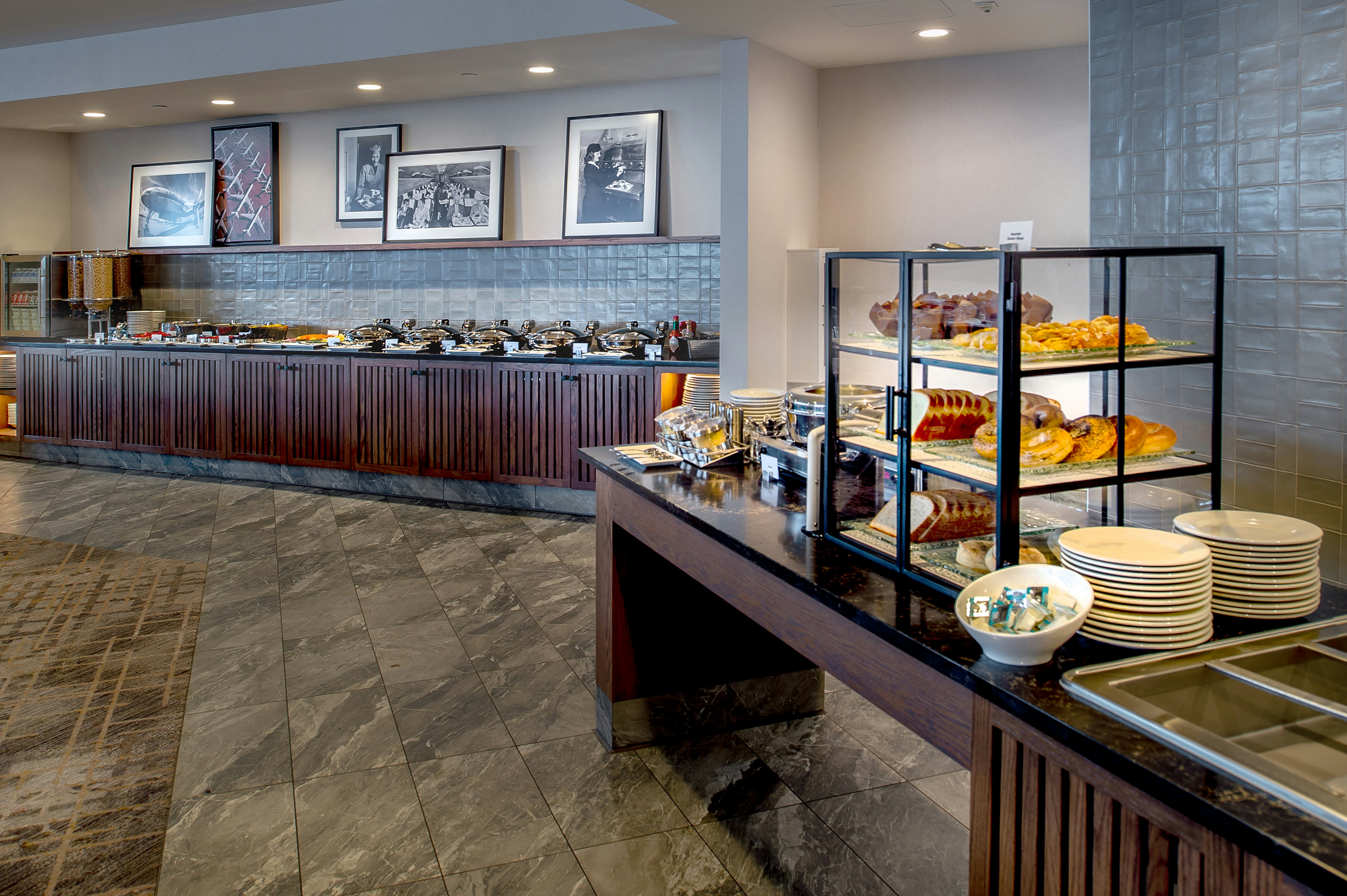 Hilton St. Louis Airport 52/58