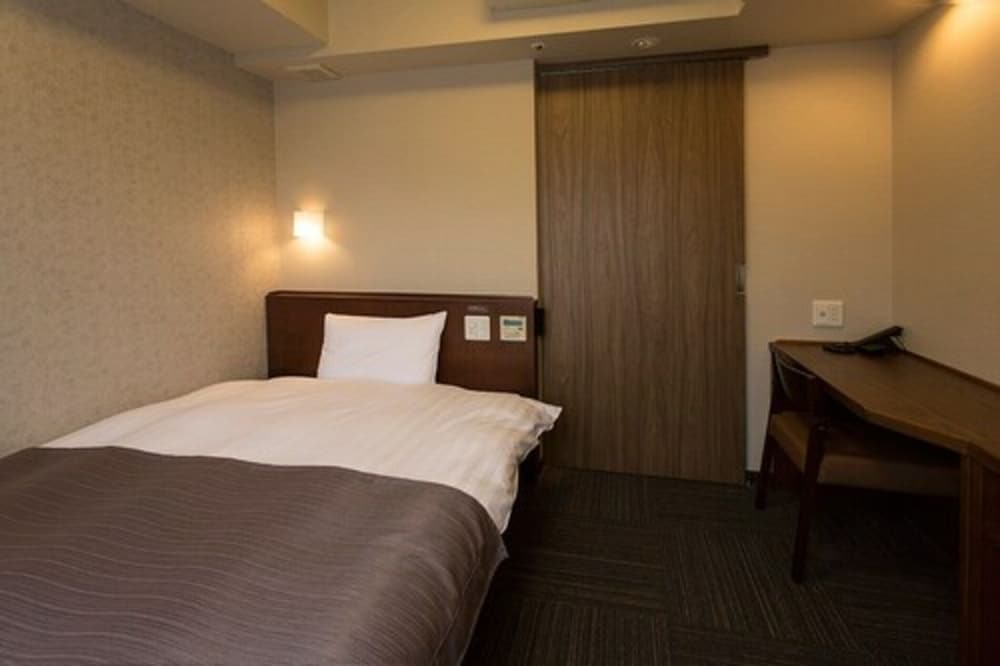 غرفة بسرير مزدوج، Dormy Inn Kumamoto 3/6