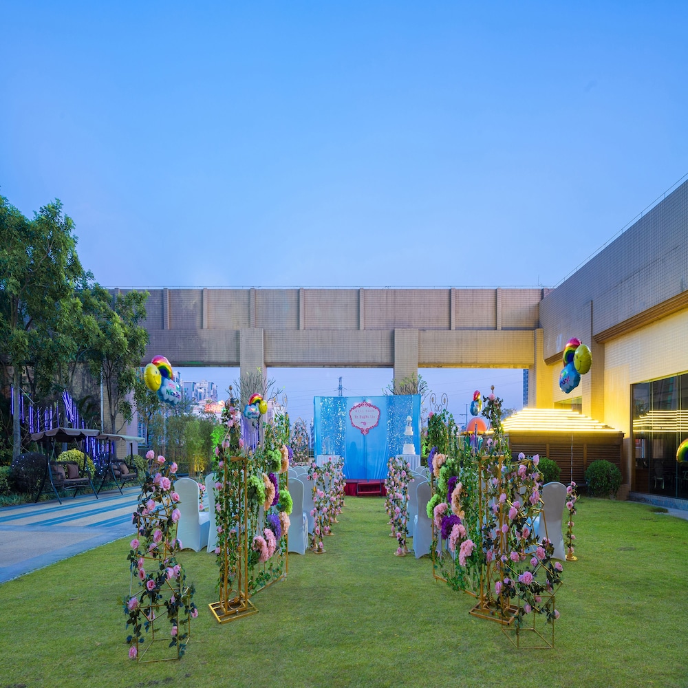 Cinese Hotel Dongguan Shijie 44/50