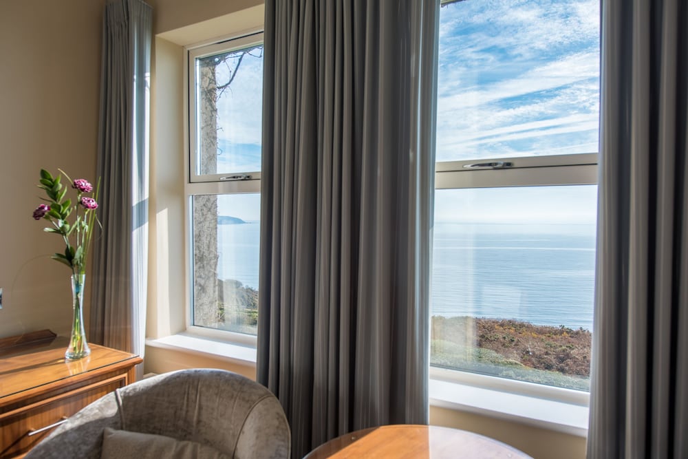 Carlyon Bay Hotel 44/64