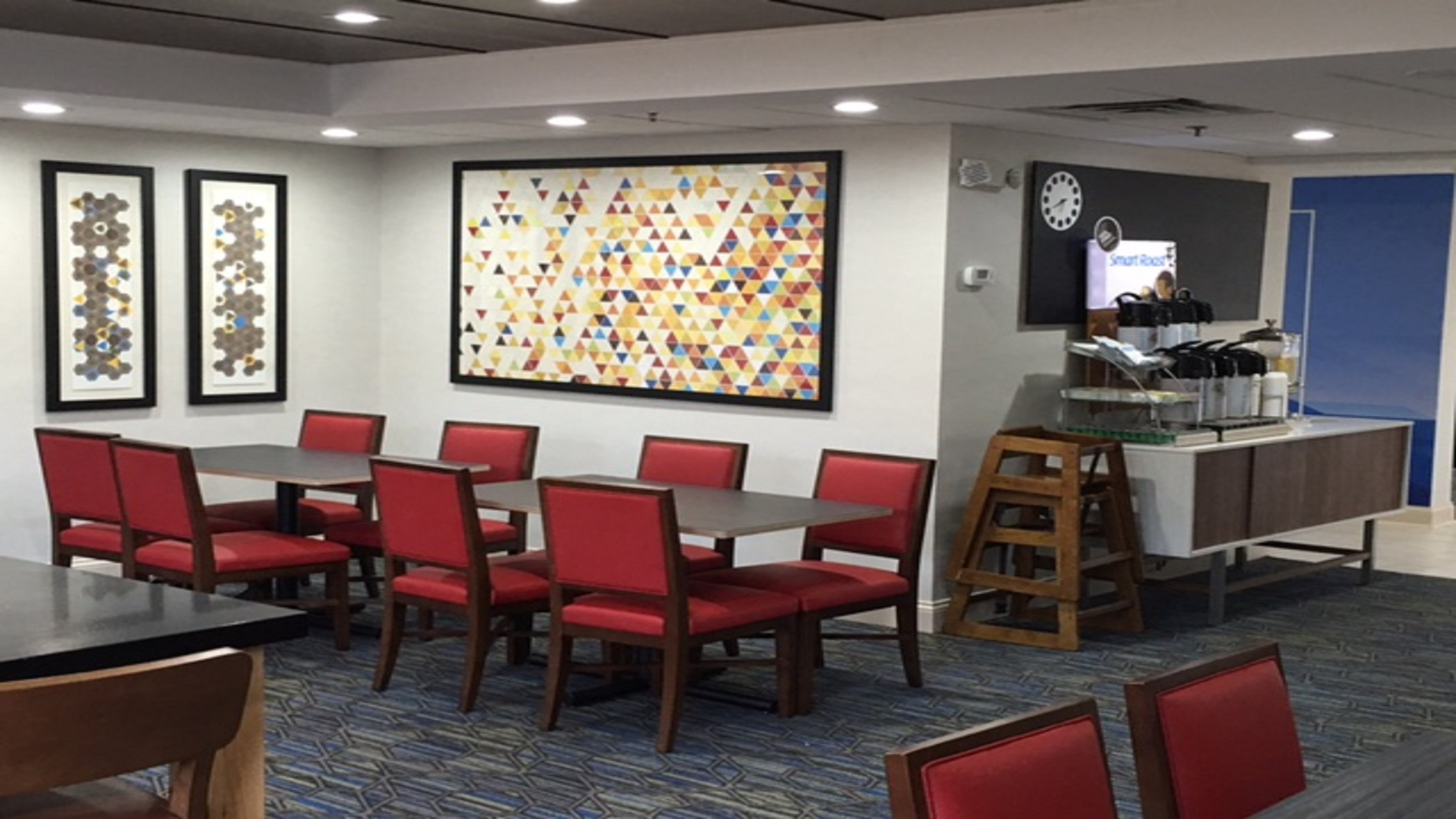 Holiday Inn Express Louisville Northeast 23/29