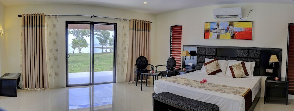 Nila Beach Resort Fiji 3/32