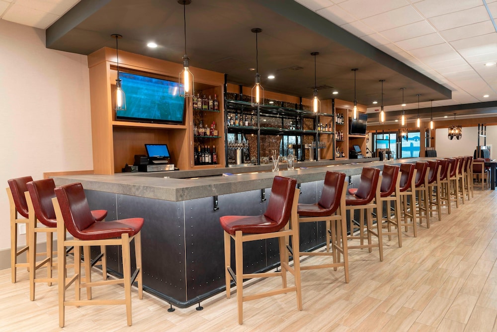 Delta Hotels By Marriott Kalamazoo Conference Center 35/50