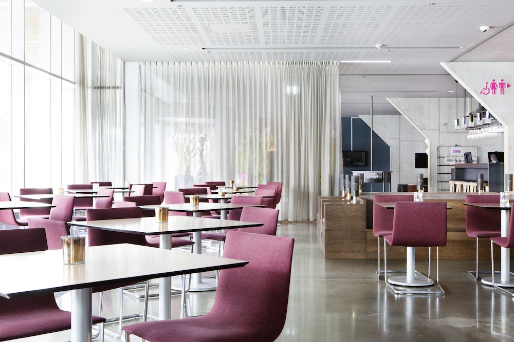 Comfort Hotel Square 30/37