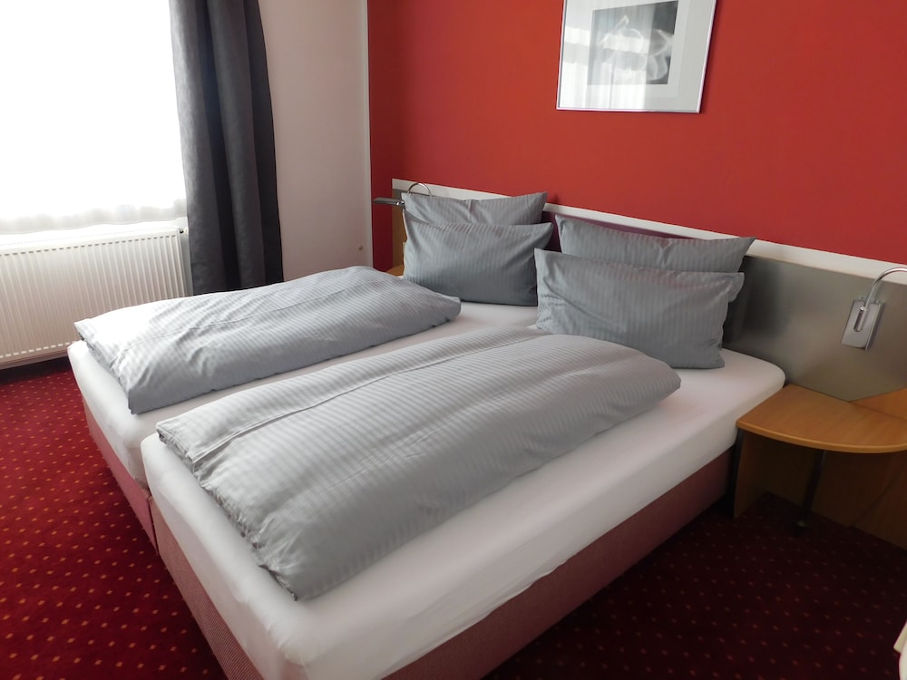 Hotel Konrad Poetzel Holzkirchen 19/50