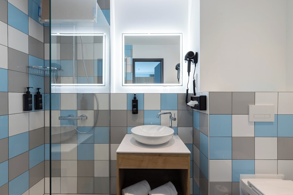 Candlewood Suites Berlin Airport by IHG 50/50