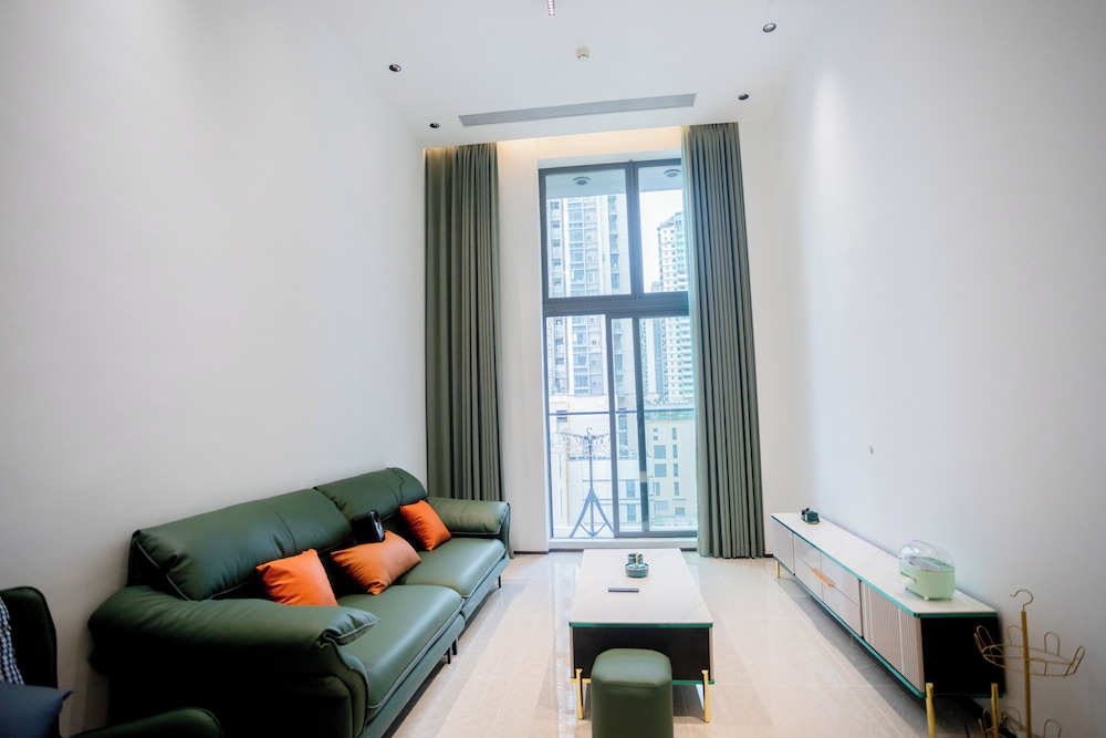 Sunny Private Apt Of Grand Continental 25/50