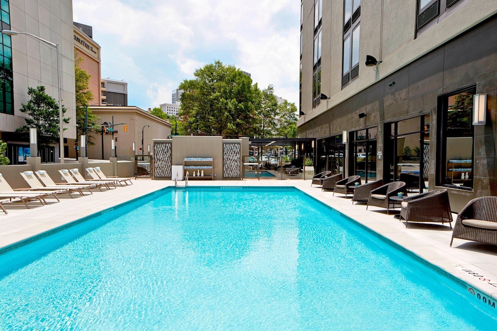 AC Hotel Atlanta Downtown 50/54
