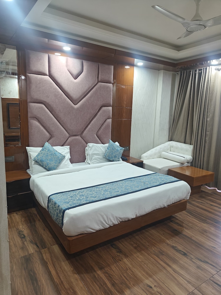 Hotel Platinum Palace 7/50