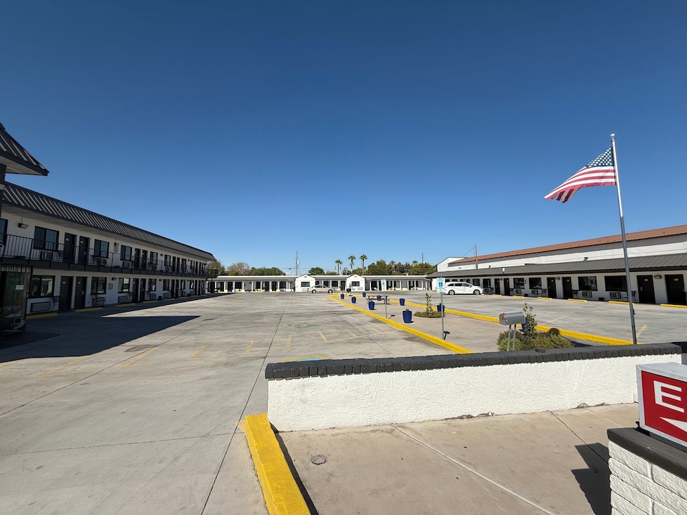 Rawls Motel Near Phoenix Airport 37/50