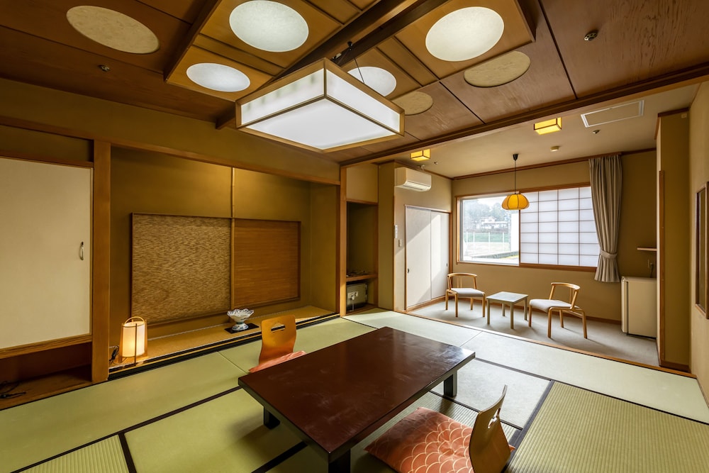 Tsukioka Hotel 42/61